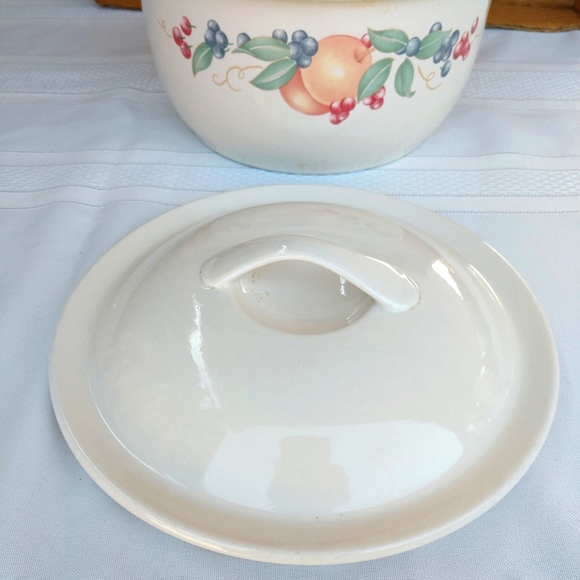 Corelle Coordinates Abundance Pattern 1.5 Qt. Stoneware Covered Casserole - Picture 8 of 11